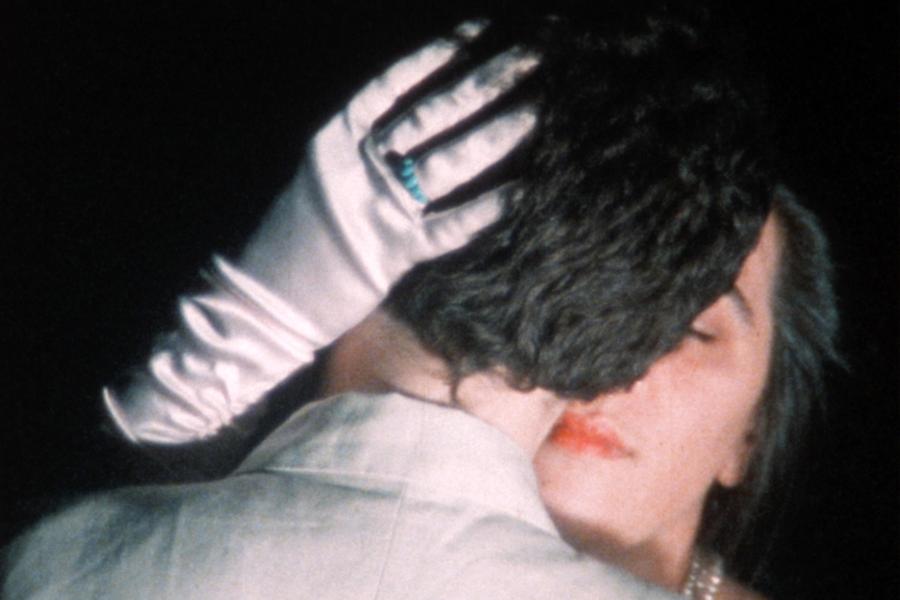Fotograma de "Night Dances", de Sandra Lahire. 1995