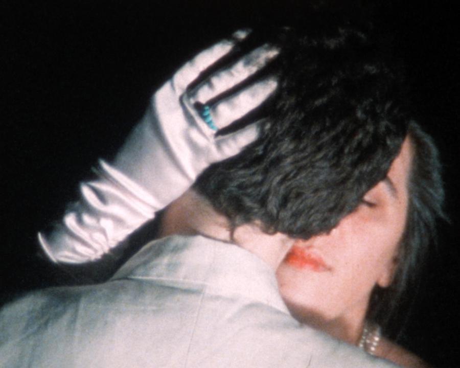 Fotograma de "Night Dances", de Sandra Lahire. 1995